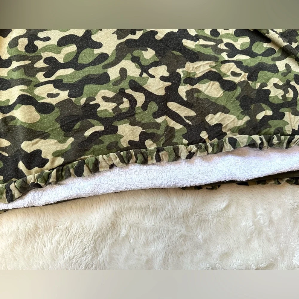 PP Ruffles Towel